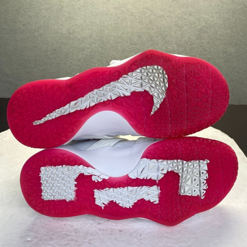 Nike Lebron Soldier 11 Youth 7Y Kay Yow GS Shoes 918369-102 White Pink Cancer - Picture 4 of 15